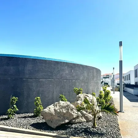 Beach&pool *